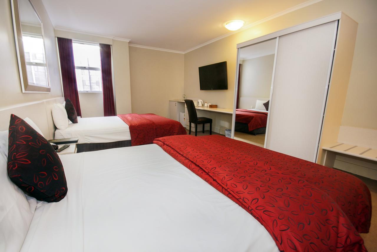 Isa Hotel Маунт Айса Екстериор снимка